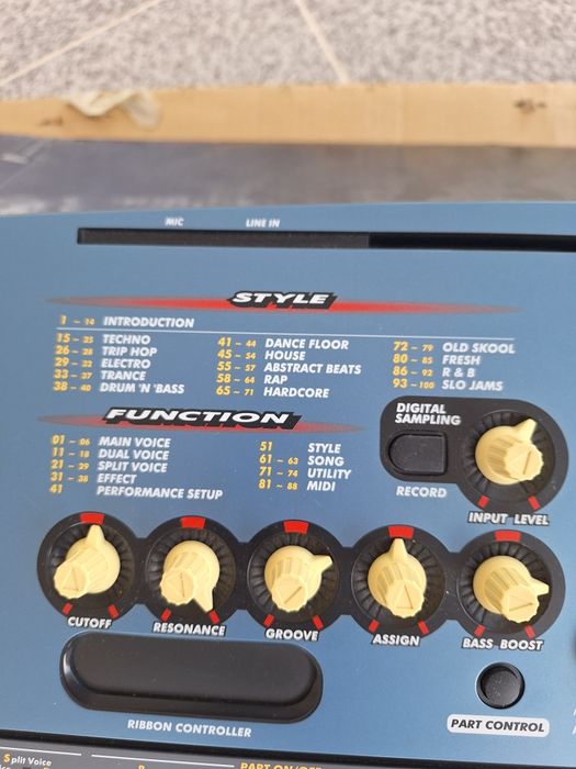 Yamaha DJX-Teclado  musical