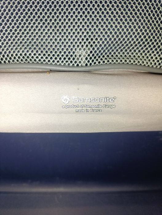 Чемодан на колесиках Samsonite