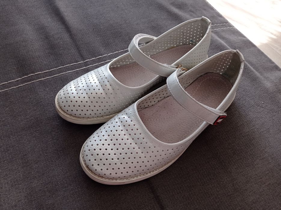 Pantofle dla dziewczynki rozmiar 36