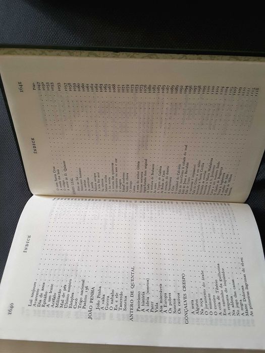 O Surrealismo na Poesia Portuguesa / Antologia de Poesia