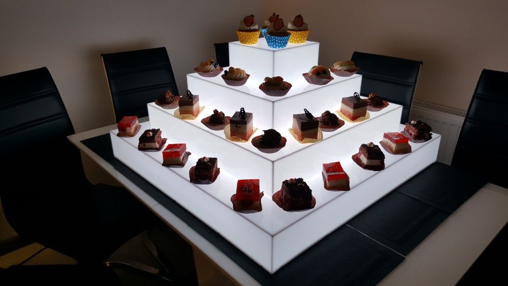 Słodka piramida HIT producent