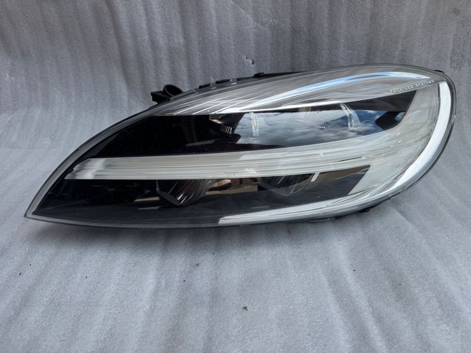Volvo v40 lampa reflektor LED MID 31677,018
