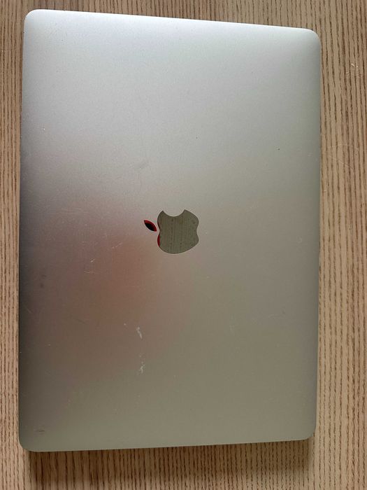 macbook pro A1708 i5 8gb 256gb