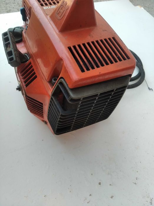 Робочий двигун мотор для мотокоси Husqarna 235r