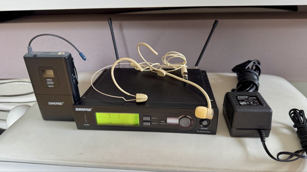 Оригінал Shure SLX з бодіпаком та головною гарнітурою, SLX1, SLX4
