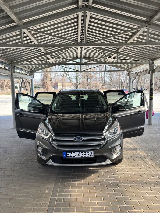Ford Kuga 2017r. 1.5 Benzyna