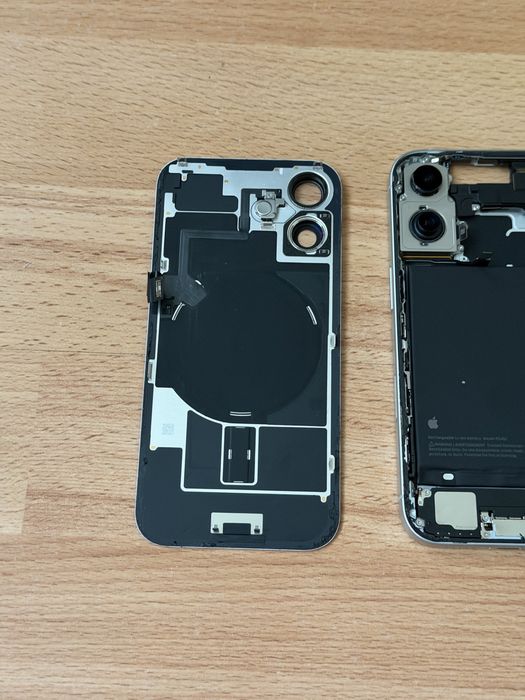 iPhone 16 на запчасти