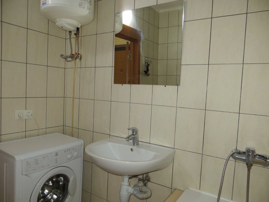 Посуточно. метро "Героев Днепра", ТЦ «Oasis» 7-мин. ул.Богатырская 6а