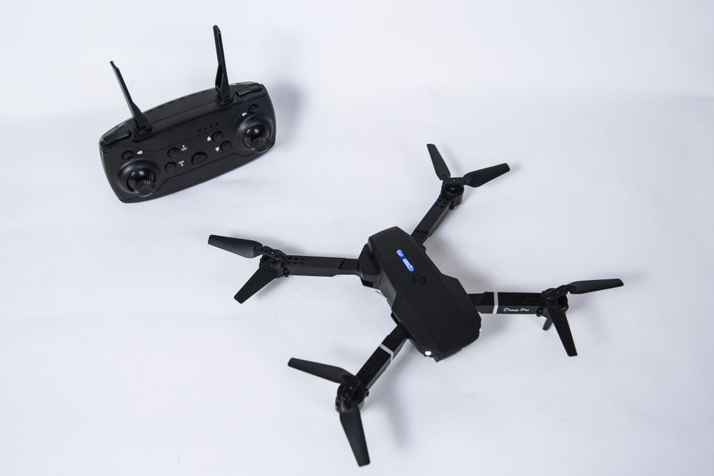 Дрон e88, е88. З камерою, сумкою