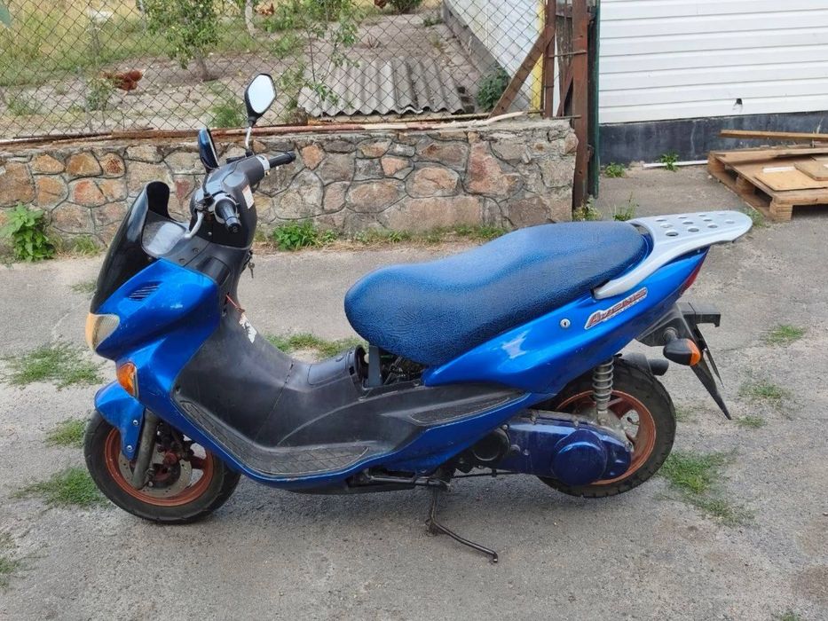 Скутер Suzuki Avenis