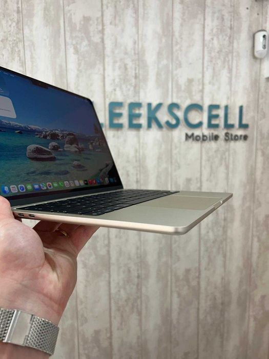 Macbook Air M4 - 13P - 16/256GB - LUZ DAS ESTRELAS - 24 MESES DE GARANTIA