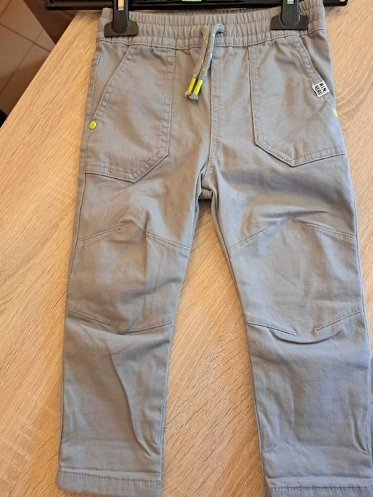 Spodnie dżinsowe dziecięce F&F