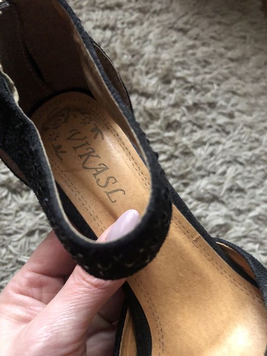 Босоніжки замшеві