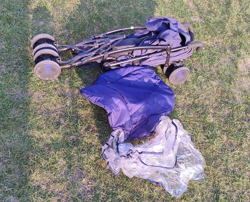 Cuggl - wózek spacerówka parasolka