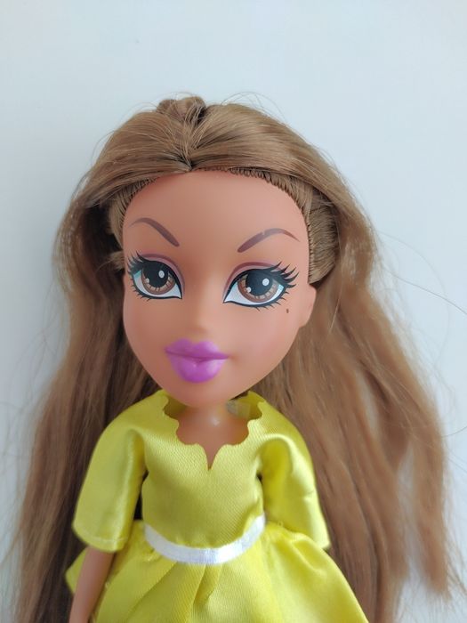 Kolekcjonerska Lalka Bratz Sleepover Party Yasmin 2015
