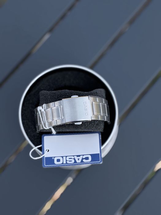 Чоловічий годинник CASIO MTP-1375D-7A.