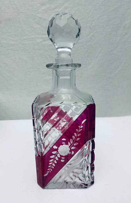 Rara Garrafa de Licor em Cristal de Boémia Rubi Lapidado (Séc. XIX/XX)