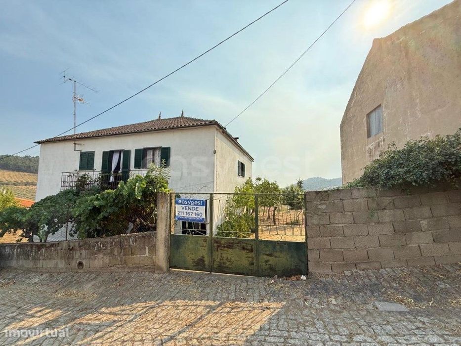 Excelente Moradia com anexo e terreno em Urros - Torre de Moncorvo