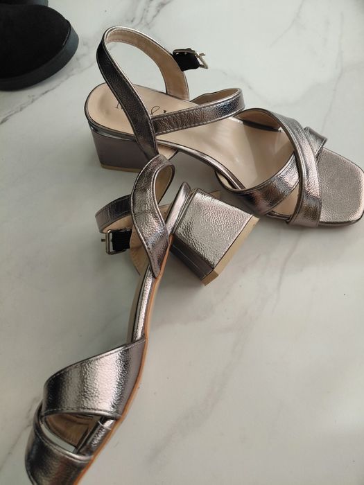 Sandalias novas MIA&JO