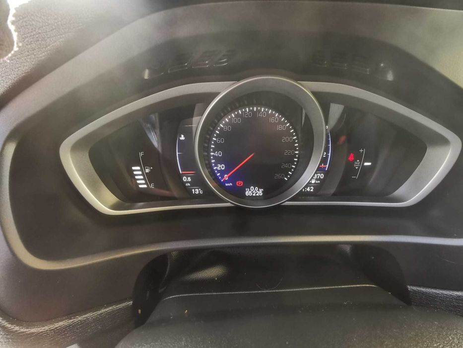 Volvo V40 D2 R-Design 2017 2.0