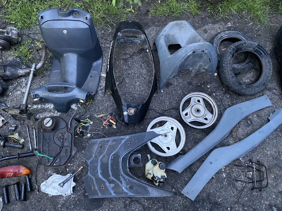 Розборка. Запчастини. Скутер. Пластик Honda. Tact. 30/31