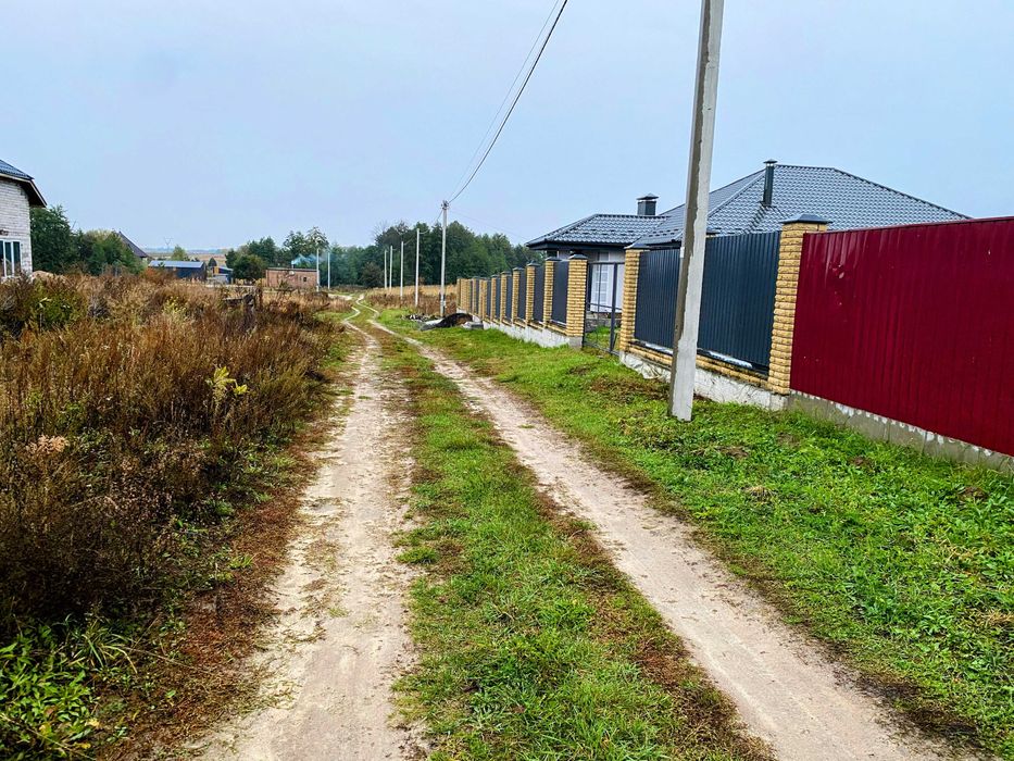 Пропонуємо для купівлі кутову ділянку 8 сот+20кВт в с.Шпитьки!