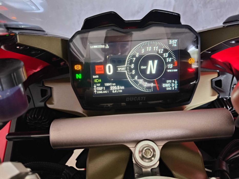 Ducati Panigale V4 Nacional