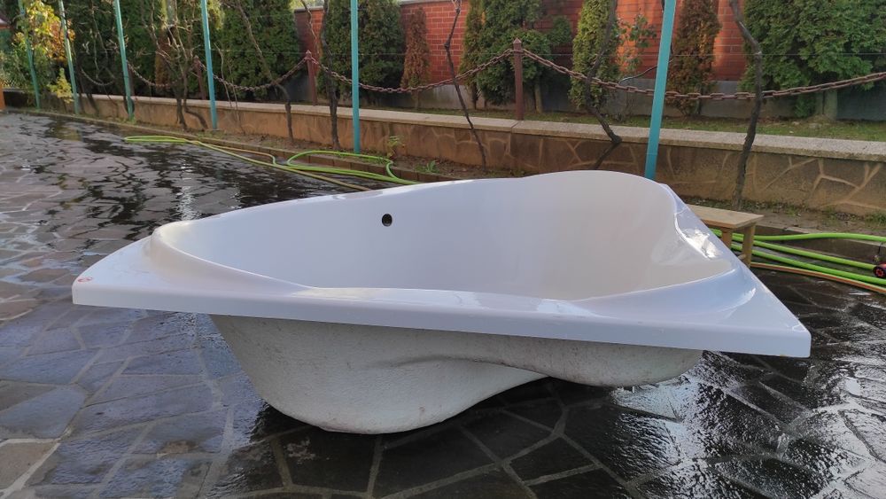 Акрилова ванна Vagnerplast Iris