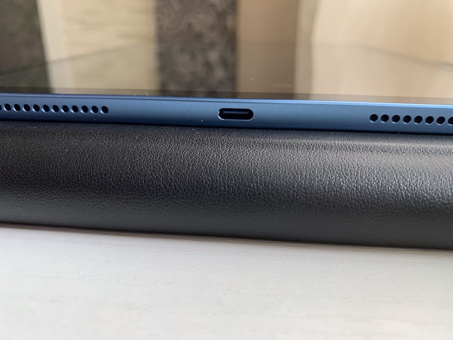 Планшет Apple iPad (10th generation) 10.9" 2022 Wi-Fi 64Gb Blue