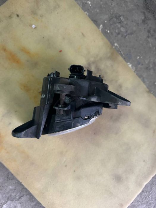 Противотуманка правая на kia picanto