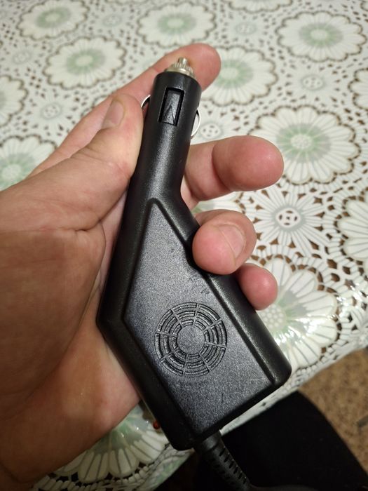 Автомобільний зарядний пристрій НОВИЙ!! lenovo 20V 4.5A USB pin