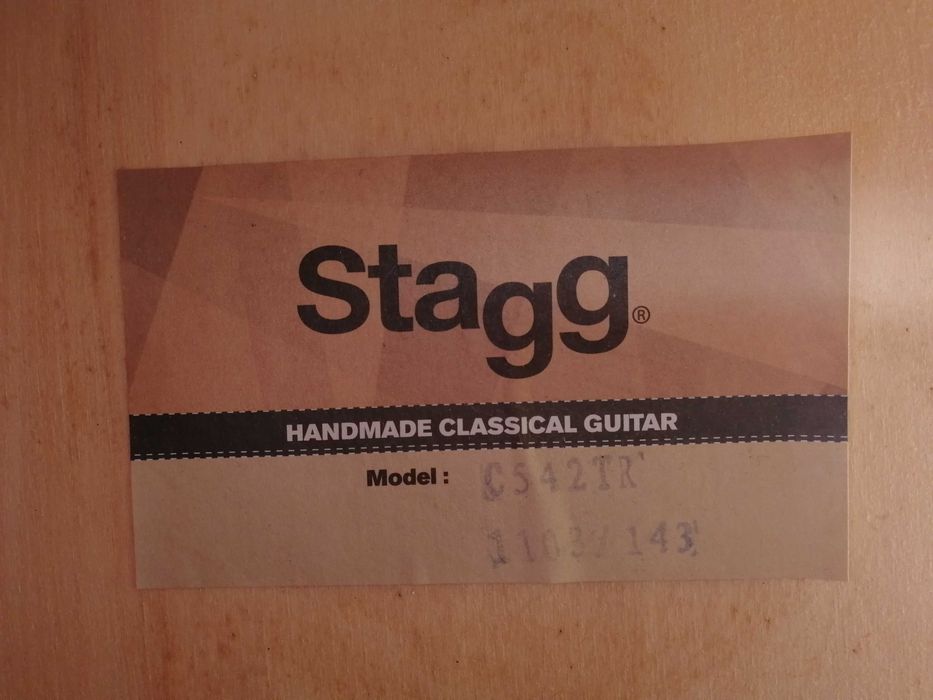 Guitarra Stagg C542 + Acessórios