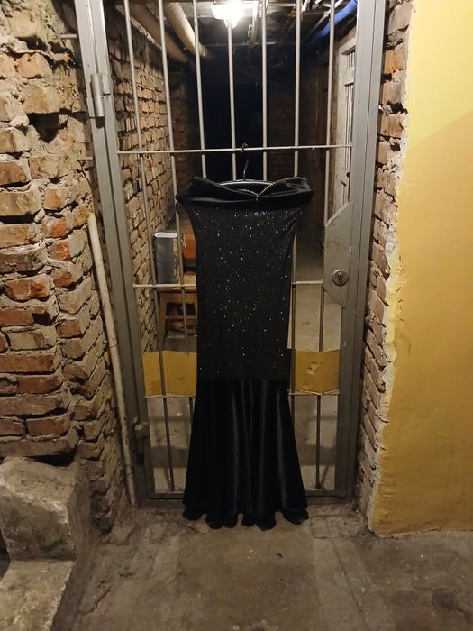 7 ubran 3 kurtki 2 nowe bluza i dwie sukienki na sylwestra