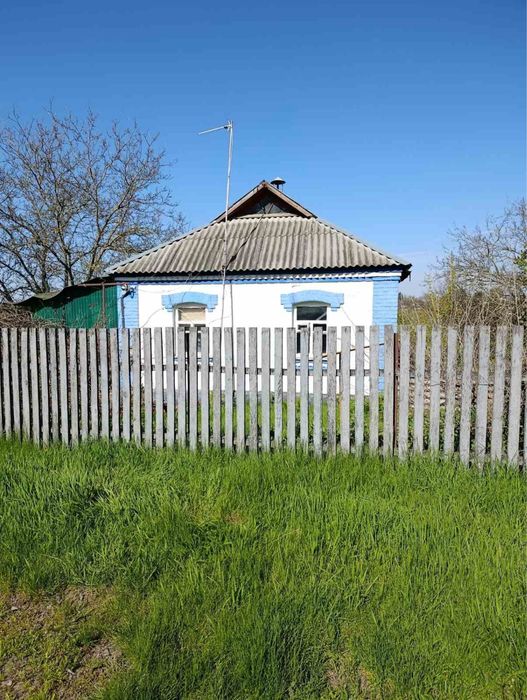 Продається будинок в смт. Капітанівка
