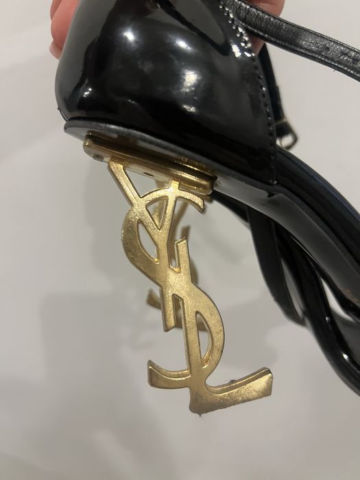 Босоножки Yves Saint Laurent