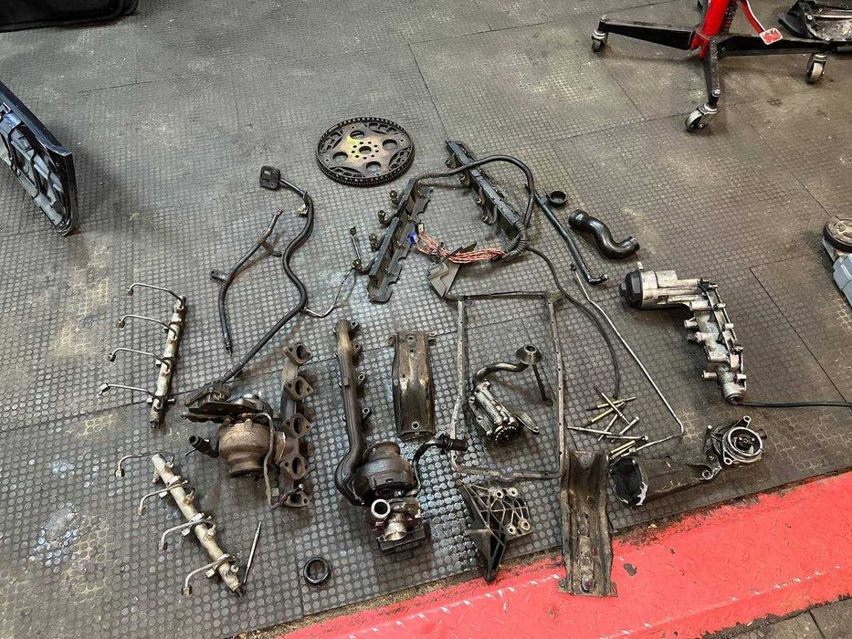 Двигатель M67D40  в разборе на запчасти BMW E38 740D