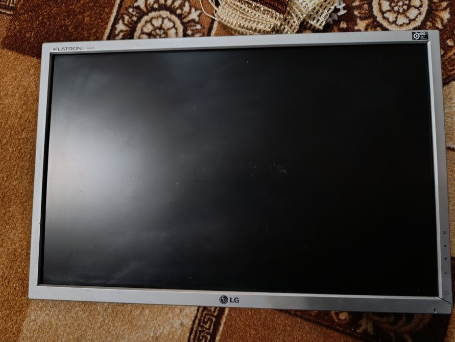 Монитор LG 19, без ножки