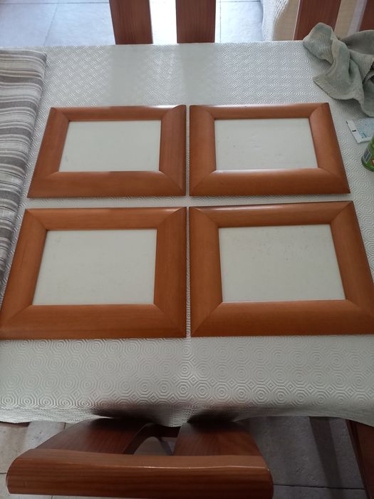 Quatro molduras em pinho mel maciço