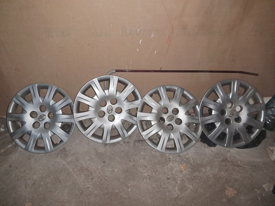 Колпаки R16  Toyota Avensis оригинал