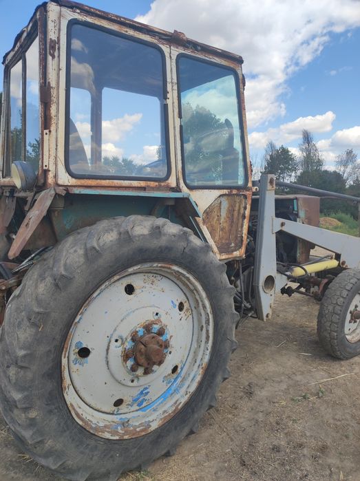 Продам ЮМЗ 6 з фронтальним погрущиком