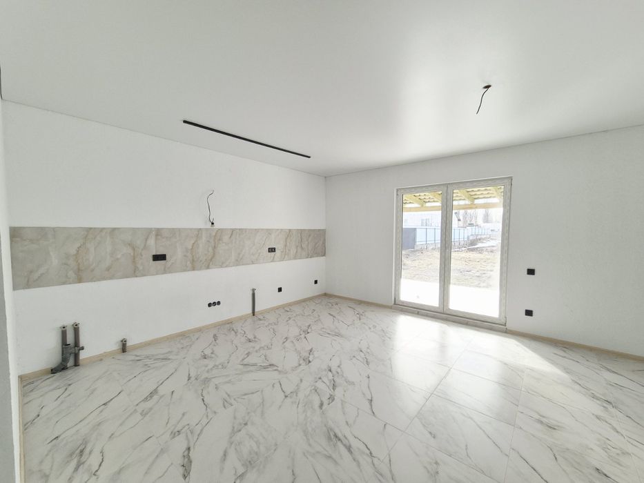 Продається новий окремий будинок,  район  Хінчанка