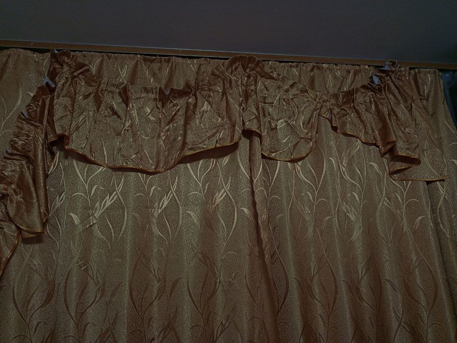 Жакардові штори з ламбрикеном
