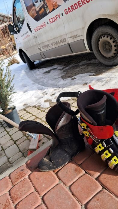 Sprzedam buty do nart