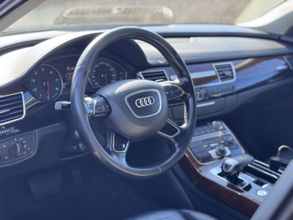 Ауді А8. Квадро 3.0 На повній комплектації