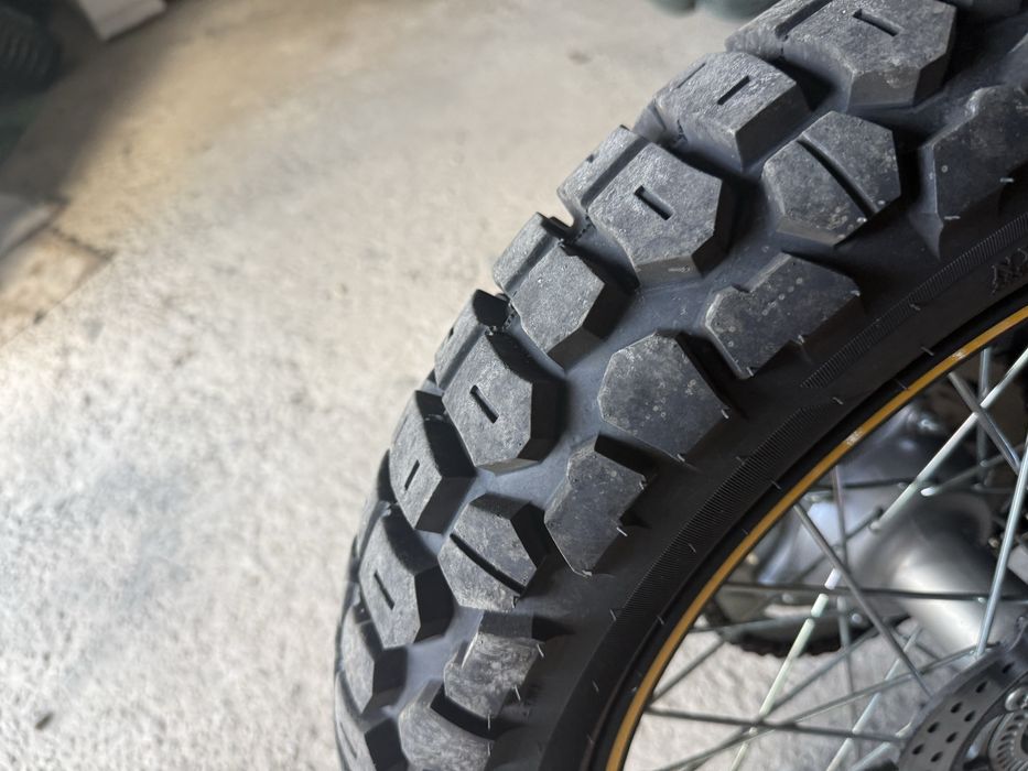 Voge 300 rally, black knight