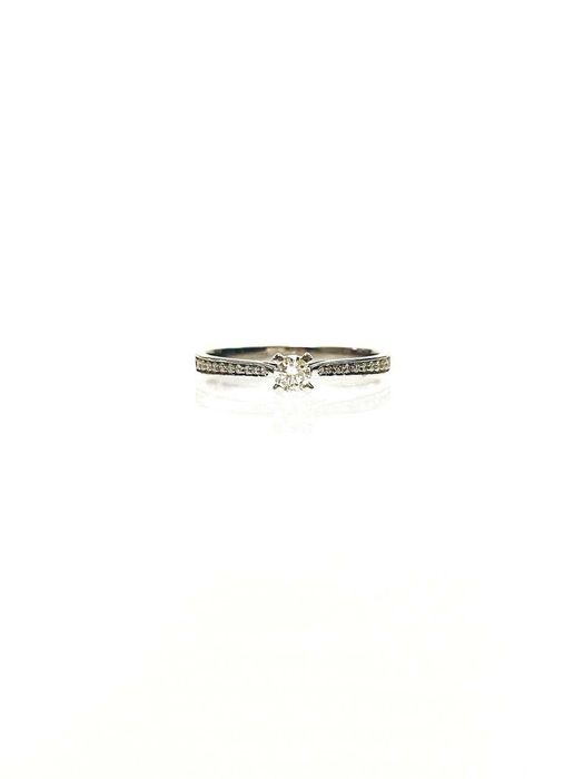 Золотое кольцо с бриллиантами/Золота каблучка з діамантами