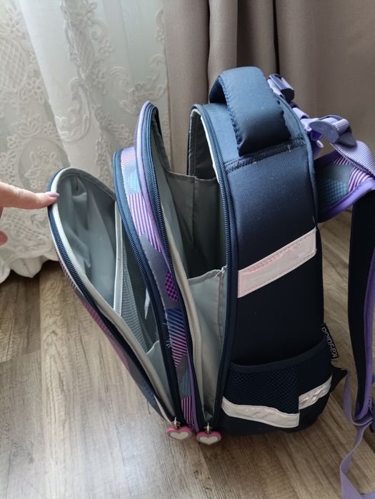 Продам шкільний портфель!