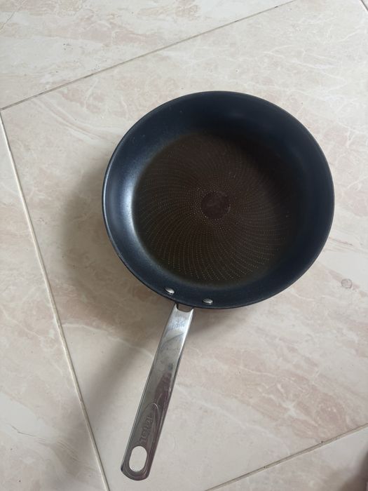 Сковорода пательня Tefal 28 см сталь