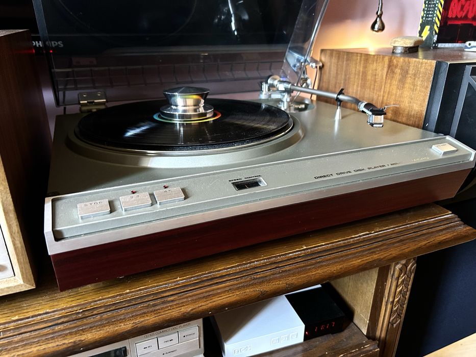 Gramofon Model Micro Seiki MR-711