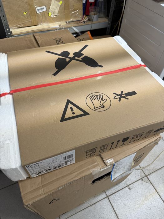 Płyta indukcyjna electrolux CIV634